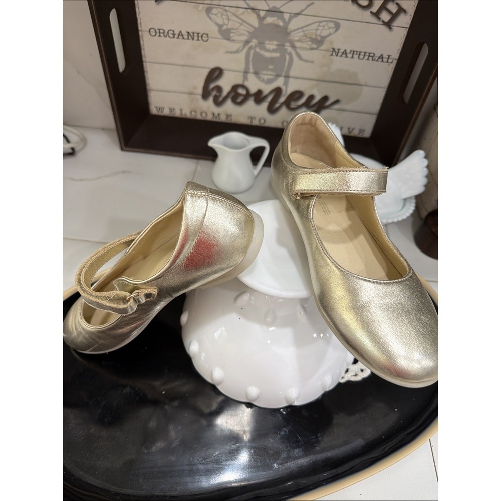Naturino Girls Gold Leather Mary Janes  Size 37 US Size 5.5